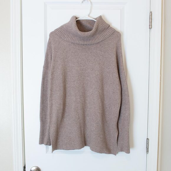 Oversized L Nanette Lepore Minimalist Quiet Luxury Wool Blend Turtleneck Sweater - Picture 1 of 13